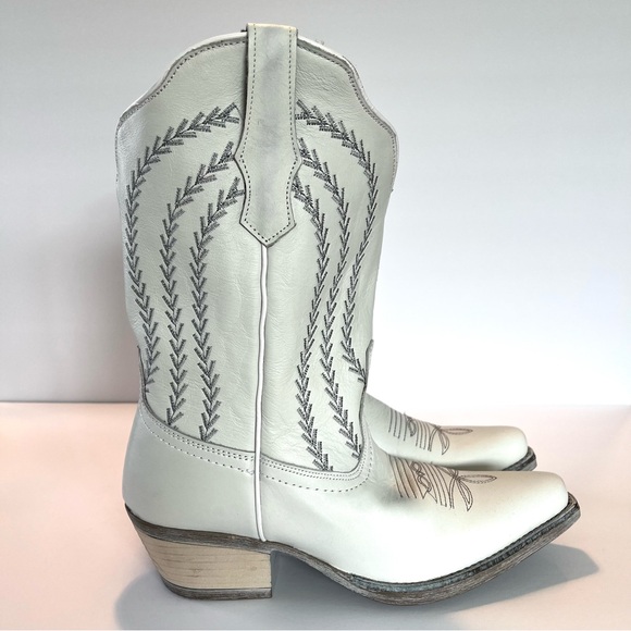 Sterling River Distressed White Gray Stitching Western Cowgirl Boots Heel SZ 10 - Picture 4 of 11